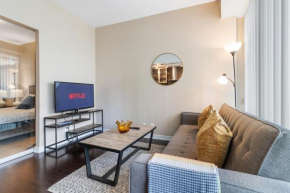 Rustic DT Condo 1 Bed & Sofabed